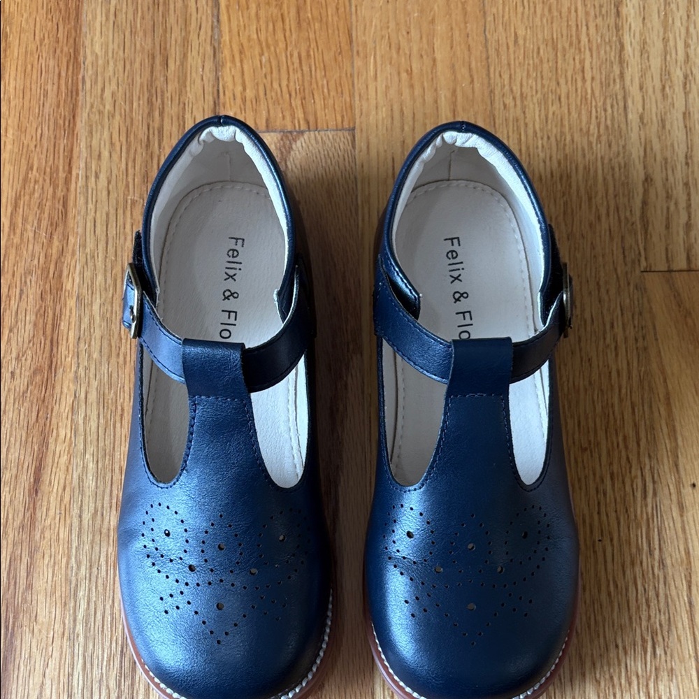 Felix & Flora Girls Maryjane dress shoes perfect for Easter - Picture 4 of 9